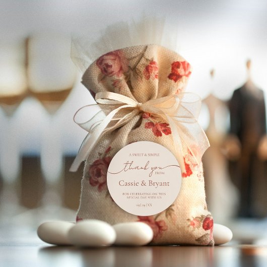 Elegante eenvoudige rustieke bruiloft dank u ronde sticker