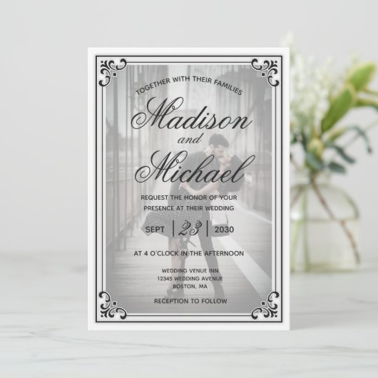 Elegante Eenvoudige Zwarte en Witte Bruiloft Kaart (Staand voorkant)