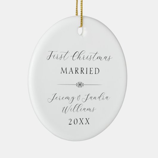 Elegante eerste kerst getrouwd Custom White Keramisch Ornament (Rechts)