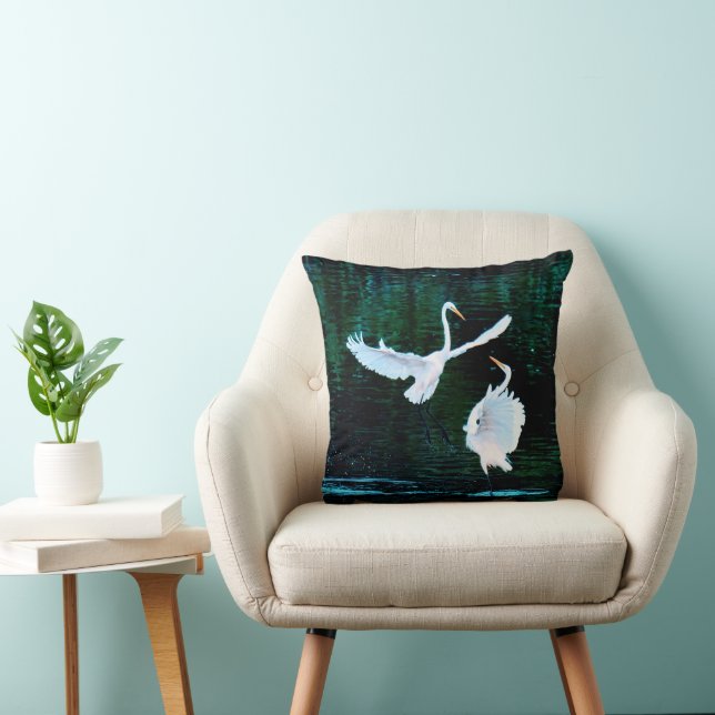 Elegante Egrets in Dance Kussen (Stoel)