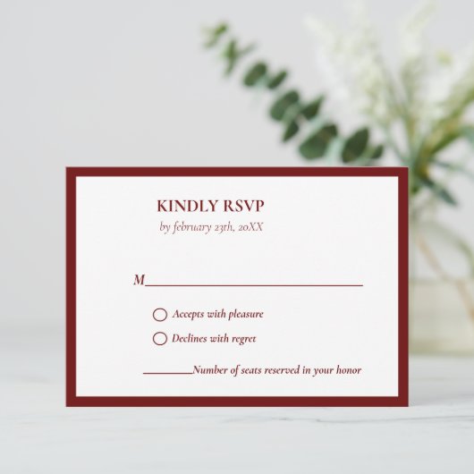 Elegante en chique Emerald Bourgondische bruiloft RSVP Kaartje (Staand voorkant)