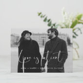 Elegante en moderne Love is patient huwelijksupdat Aankondiging (Staand voorkant)