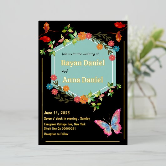 Elegante en neutrale bloemenbruiloft folie uitnodiging (Staand Voorkant)