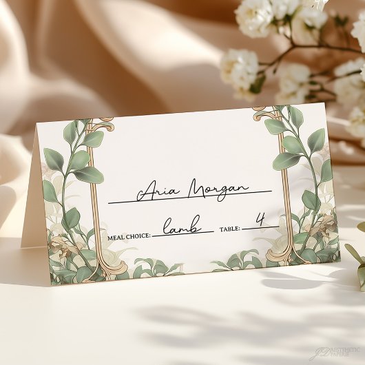 Elegante eucalyptus en gouden bloemenbruiloft plaatskaartje