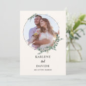 Elegante Eucalyptus Groen Schrift Foto Kaart (Staand voorkant)