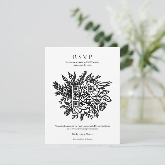 Elegante Eucalyptus Groene Huwelijks-QR-code RSVP Kaart (Staand voorkant)