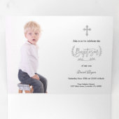 Elegante Eucalyptus Groene Jongens Foto Doop Drieluik Uitnodiging (Binnenzijde eerst)