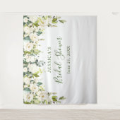 Elegante Eucalyptus Witte Rozen Bruiloftsborrel Wandkleed (Voorkant)