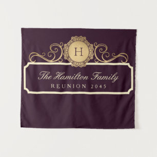Elegante familiebijeenkomst goud monogram bordeaux wandkleed