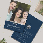 Elegante familiefoto Platte vakantie Kaart<br><div class="desc">Maak de feestdagen onvergetelijk met onze Elegant Family Photo Flat Holiday Kaart. De voorkant toont je gekoesterde familiefoto versierd met een sneeuwvlokmotief. Blader naar achteren voor een marineblauwe achtergrond met een welgemeende vakantiegroet: "Moge de magie van het seizoen je hart vullen met vreugde en moge je dagen vrolijk en helder...</div>