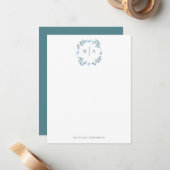 Elegante Floral Botanische Krans Monogram Naam Notitiekaartje (Voorkant / Achterkant in situ)