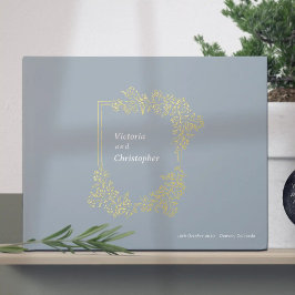 Elegante Floral Crest Classic Botanische bruiloft Gastenboek