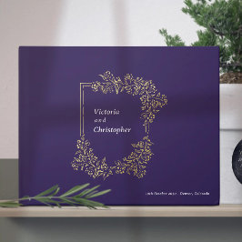 Elegante Floral Crest Classic Botanische bruiloft Gastenboek