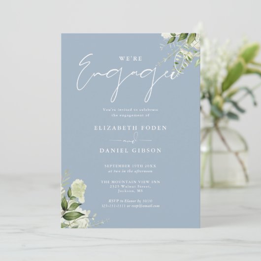 Elegante Floral Dusty Blue Photo Engagement Party Kaart (Staand voorkant)