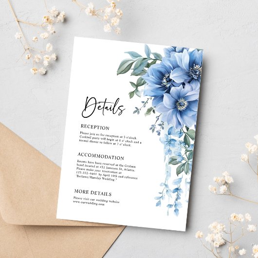 Elegante Floral Dusty Blue Wedding Details Informatiekaartje