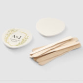 Elegante Floral Wedding Crest Monogram Ivoor Handwaaier (Niet-gemonteerd)