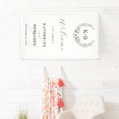 Elegante Floral Wreath Monogram Bruiloft Welkom Spandoek (Insitu)