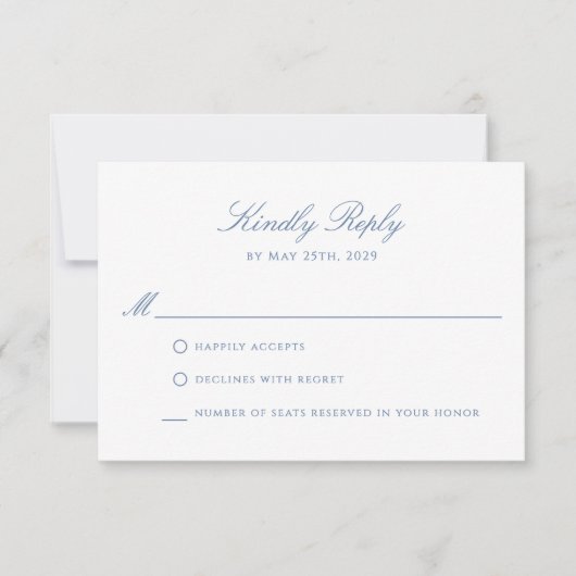 Elegante formele stoffige blauwe kam monogram Logo RSVP Kaartje (Voorkant)