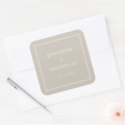 Elegante formele taupe bruiloft vierkante sticker (Envelop)