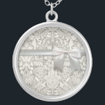 Elegante formele witte damast kant brokaat zilver vergulden ketting<br><div class="desc">Damast kant - Wit op wit - Dit is een eenvoudig wit kanten damast ontwerp.</div>
