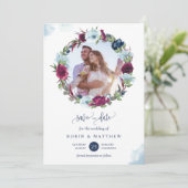 Elegante foto Bourgogne Berry Blauw krans bruiloft Save The Date (Staand voorkant)