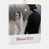 Elegante foto Modern Eerste Kerstmis Getrouwd Keramisch Ornament (Rechts)