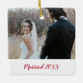 Elegante foto Modern Eerste Kerstmis Getrouwd Keramisch Ornament (Voorkant)