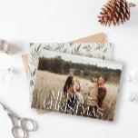 Elegante foto moderne minimale natuurlijke botanis feestdagenkaart<br><div class="desc">Elegante foto modern minimal natuurlijke waterverf botanische typografie Merry Christmas vakantie platte kaart.</div>