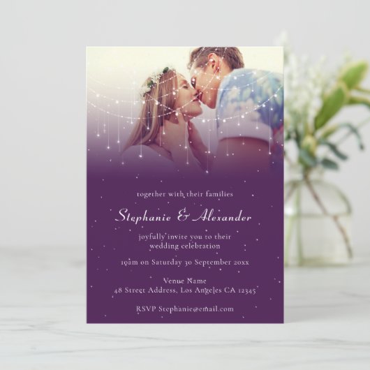 Elegante foto Paarse String Lights Bruiloft Kaart (Staand voorkant)