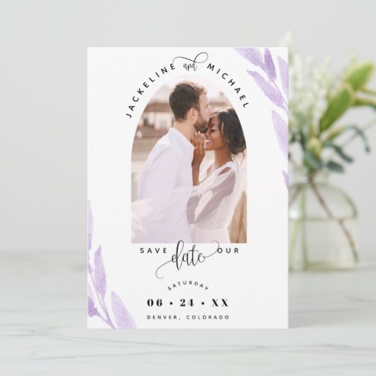 Elegante fotoboog en Paarse bladeren bruiloft Save The Date (Staand voorkant)