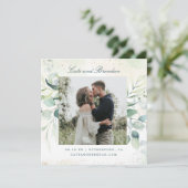 Elegante Fotogroeneucalyptus Bruiloft Save The Date (Staand voorkant)