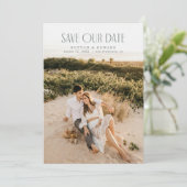 Elegante Full-Bleed fotokaart Save The Date (Staand voorkant)