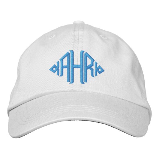 Elegante Geborduurde Hoed met Monogram Pet (Voorkant)