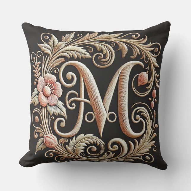 Elegante Geborduurde Letter M Kussen (Voorkant)