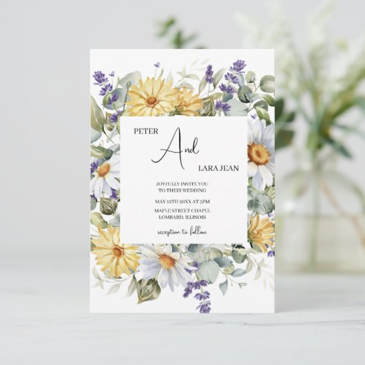 Elegante geel Paarse Wildflower bruiloft Kaart (Staand voorkant)