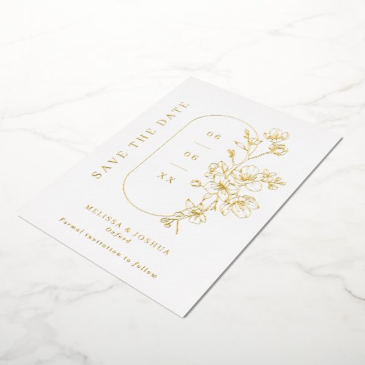Elegante geëtste bloementrouwfoto Sla de datum op Folie Uitnodiging (Gedraaid)