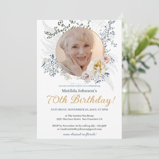 Elegante gele bloemen Custom Photo 70th Birthday Kaart (Staand voorkant)