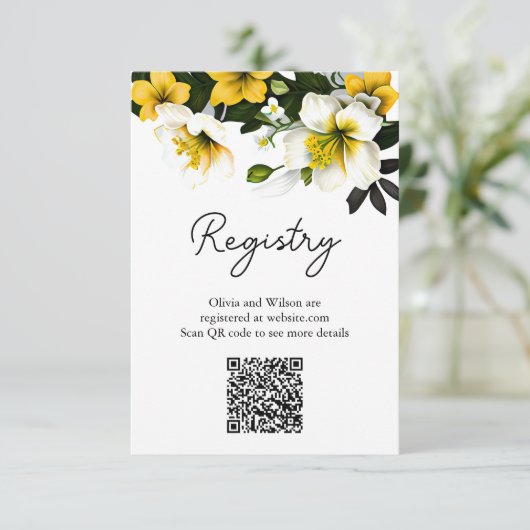 Elegante Gele Bloemen QR Code Trouwregister Informatiekaartje (Staand voorkant)