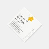 Elegante Gele Herfstbladeren Rustieke Bloemige Tro Servet (Hoek)