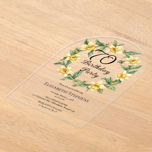 Elegante gele narcissen Floral 70e verjaardag Acryl Uitnodigingen (Laagn)