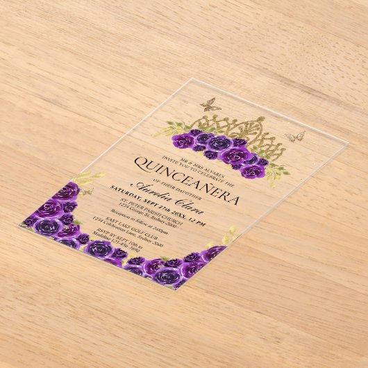 Elegante Glam Paarse Bloemen Goud Tiara Quinceaner Acryl Uitnodigingen (Laagn)