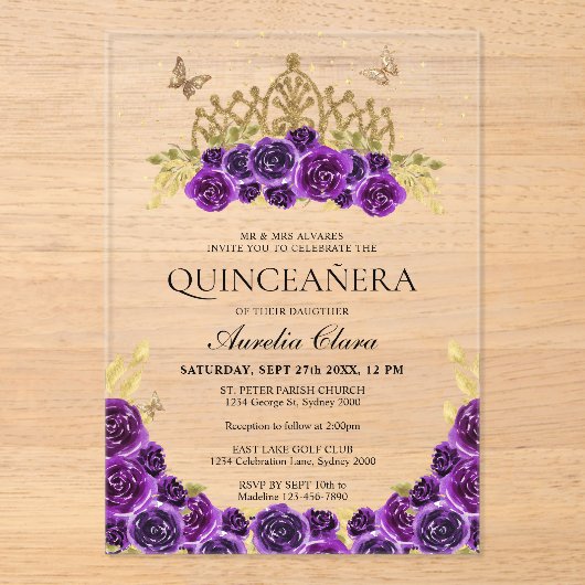 Elegante Glam Paarse Bloemen Goud Tiara Quinceaner Acryl Uitnodigingen (Voorkant)