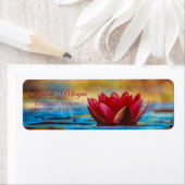Elegante glamoureuze rode lotus etiket (Insitu)