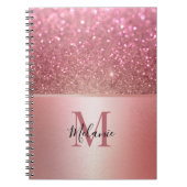 Elegante glitterroze metalen glam monogram notitieboek (Voorkant)