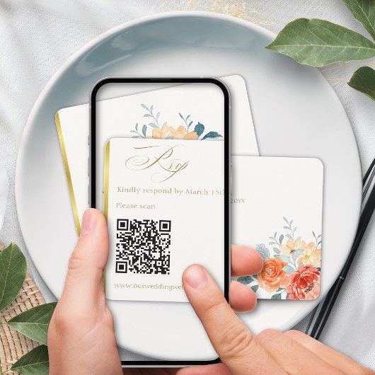 Elegante Gold Blush Bloemen Script Wedding QR Code RSVP Kaartje