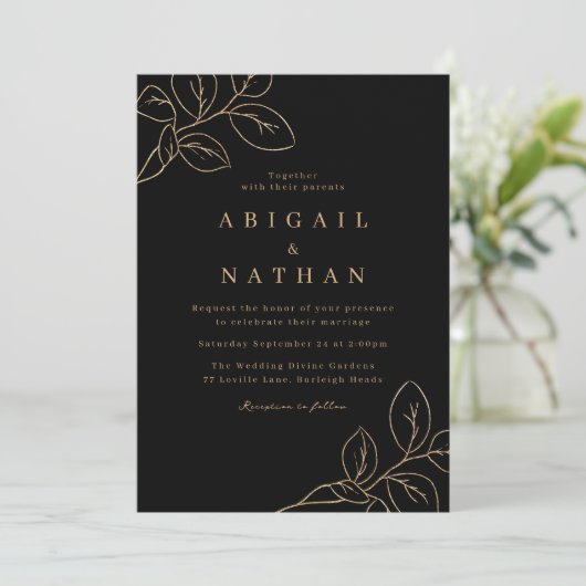 Elegante Gold Leaf & Black Modern Wedding Kaart (Staand voorkant)