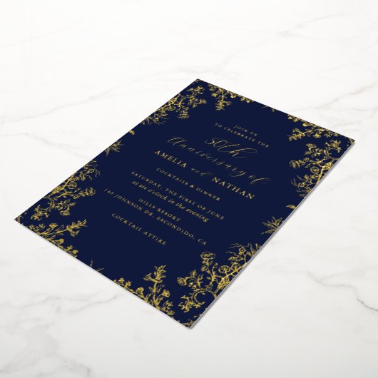 Elegante  Gold Navy 50e Jubileum Party Folie Uitnodiging (Gedraaid)