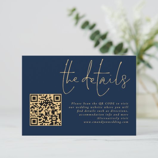 Elegante Gold Script Navy QR Code Wedding Details Informatiekaartje (Staand voorkant)