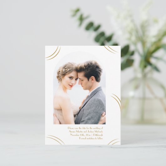 Elegante Golden Wisps Fotobruiloft Bewaar de datum Briefkaart (Staand voorkant)