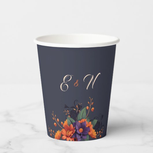 Elegante Gotische Bloemen Monogram Bruiloft Papier Papieren Bekers (Achterkant)